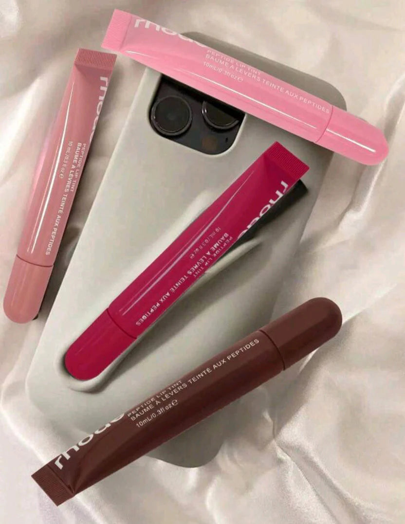 Viral Lip Kit Set lifestyle