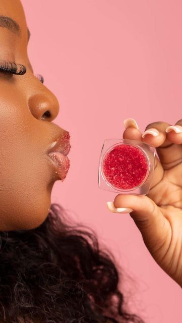 Lip Therapy Scrub – How to use